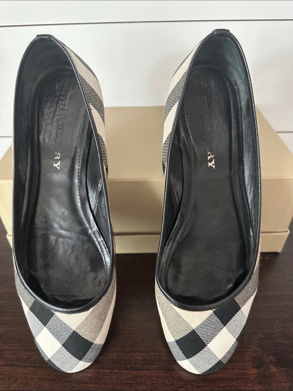Burberry Black and Cream Check Round-Toe Ballet Flats - Picture 2 of 7